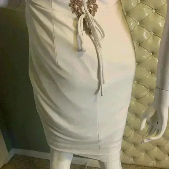 Faviana Glamour - Picture 12 of 13